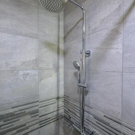 Aloni Ekies ヴィラ カルダミリ